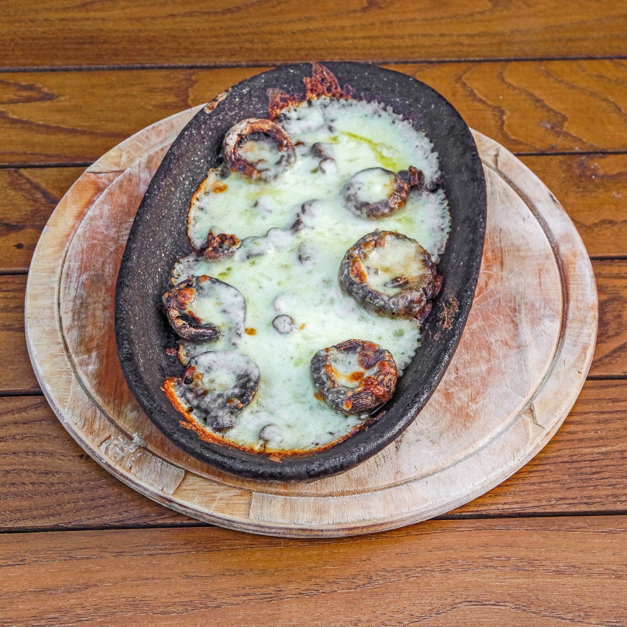 Kiremitte Kolotlu Mantar